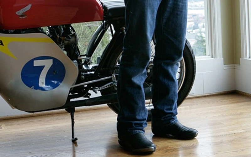 cropped image of Vitesse Moto website